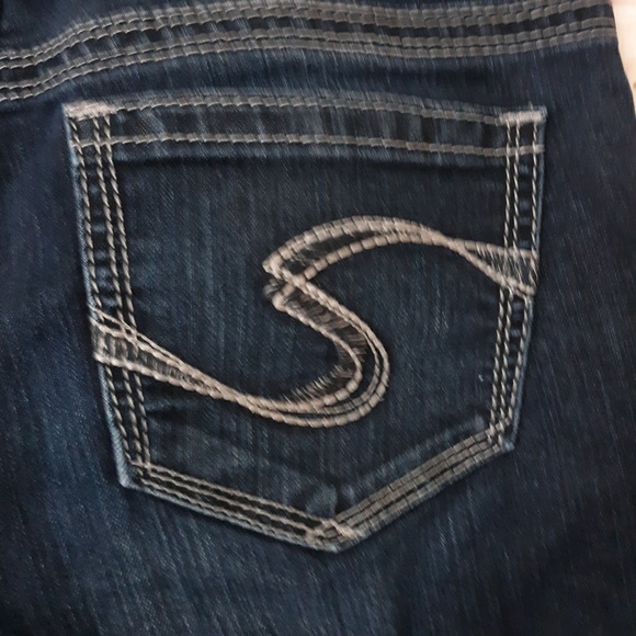 Silver Suki Straight Blue Denim Stretch Jeans - Picture 5 of 8
